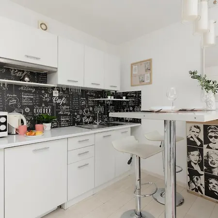 Affordable Underground Studio Near Pge Narodowy By Noclegi Renters Warsaw Exterior photo